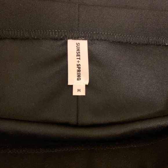 NWOT Sunset + Spring Black Ruffle Hem Skirt, Med - Picture 5 of 5